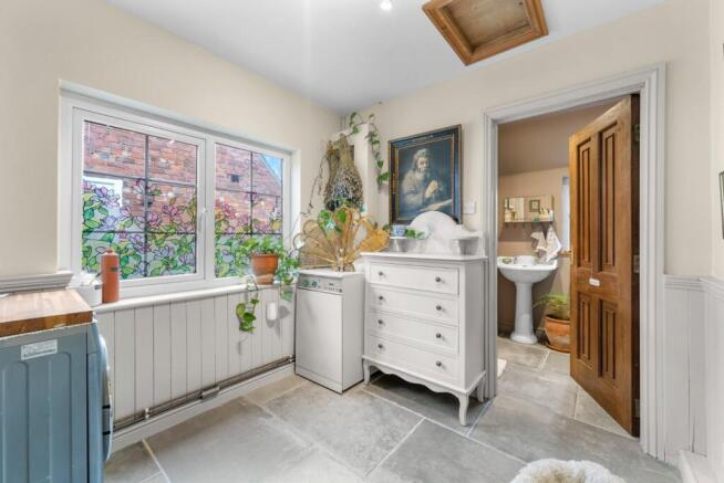 2 bed Terraced for sale Image 9