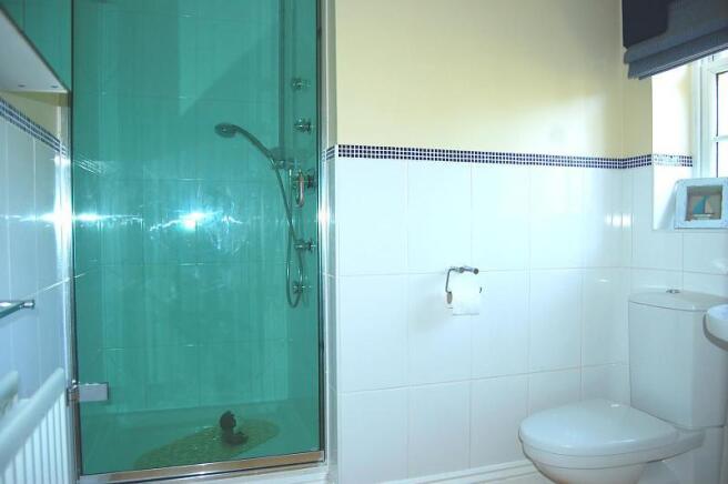 En-Suite to Master Bedroom