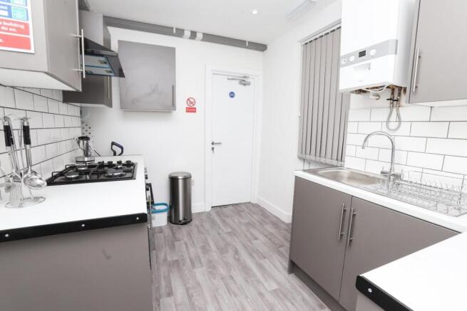 5 bed End of Terrace to rent Image 7