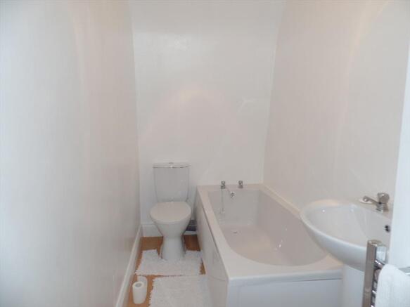 BATHROOM/W.C