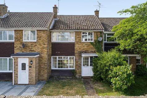 Golden Oak Close, Farnham Common
