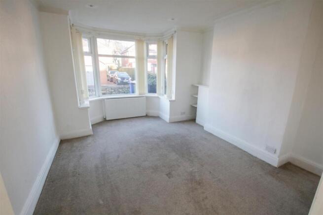 3 bed Semi-Detached to rent Image 4