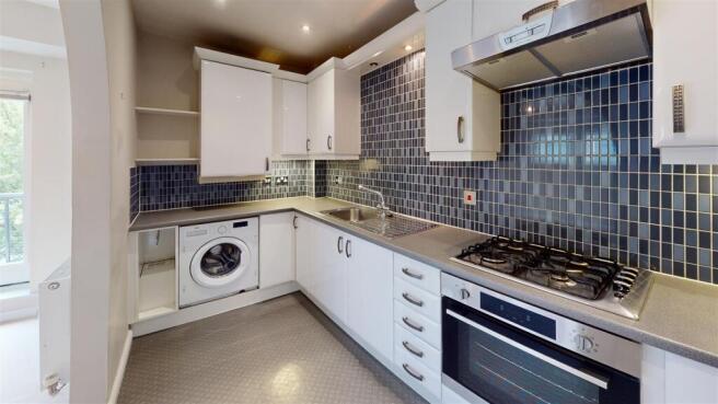 Kitchen (1).jpg