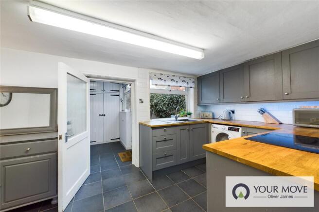 Kitchen / Dining Roo