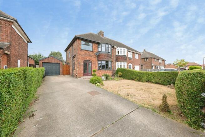 3 bed Semi-Detached for sale in maltby