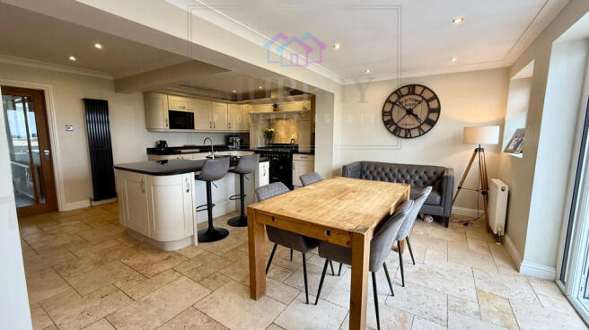 3 bed Detached for sale Image 12