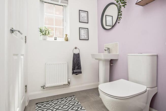 4 bed Detached for sale Image 11