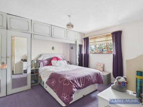 3 bed Terraced for sale Image 10
