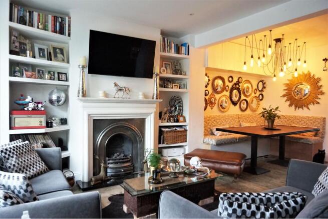 Lounge/Dining Room