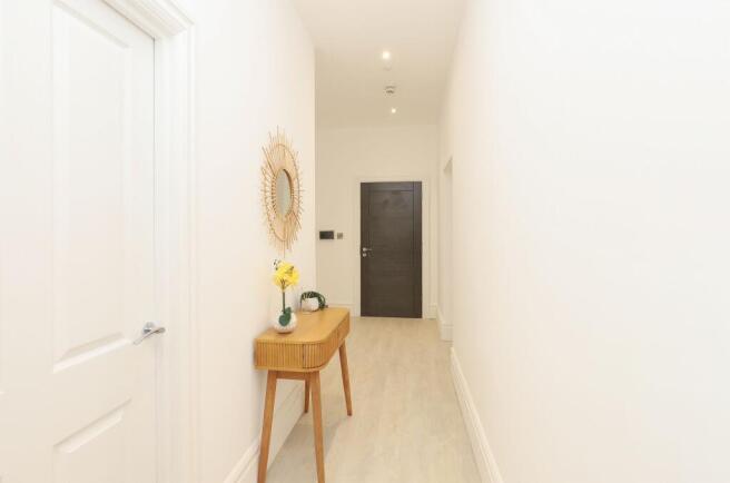 2 bed Apartment for sale Image 4