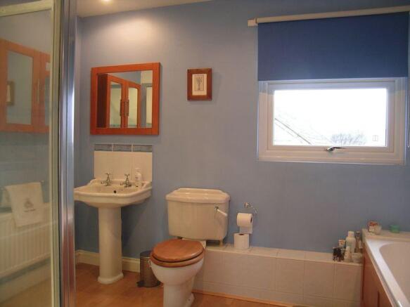En-Suite Bath/...