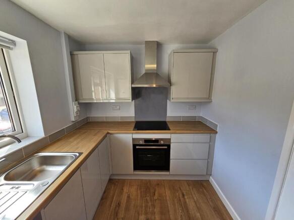 kitchen...jpg