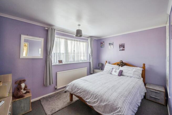 3 bed Semi-Detached for sale Image 12