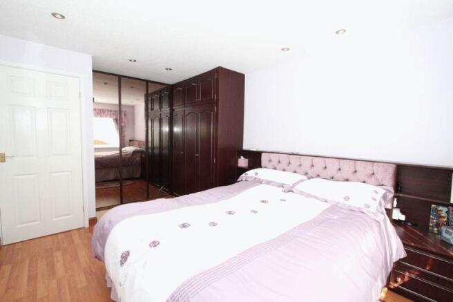 bed one w