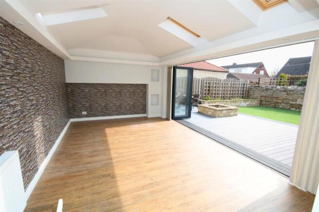 SUN ROOM (OPEN)