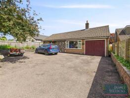 Cranmar, Elmcroft Road, North Kilworth LE17 6HX