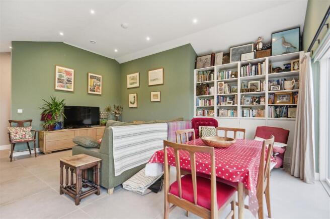 2 Willow Close 9.jpg