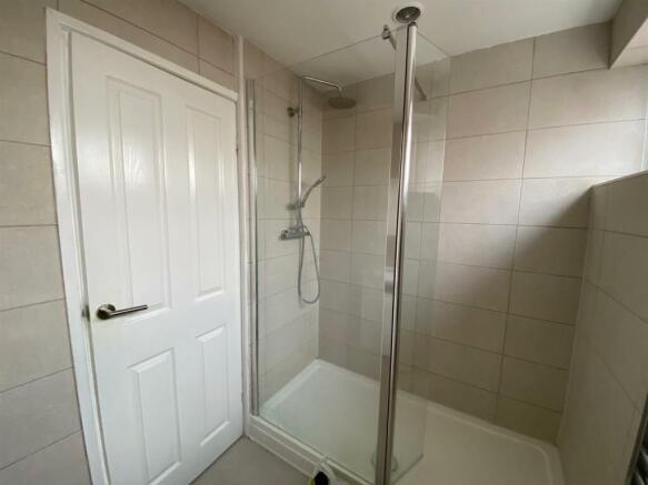 Shower Room.jpg