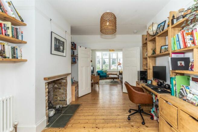 11 Cleve Terrace23.jpg