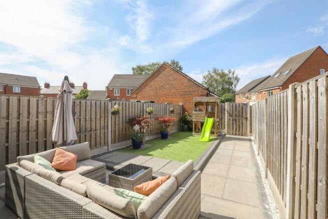 4 bed Town House for sale Image 4