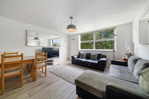 17, Ravensworth Court, Fulham Road, London SW6 5NN