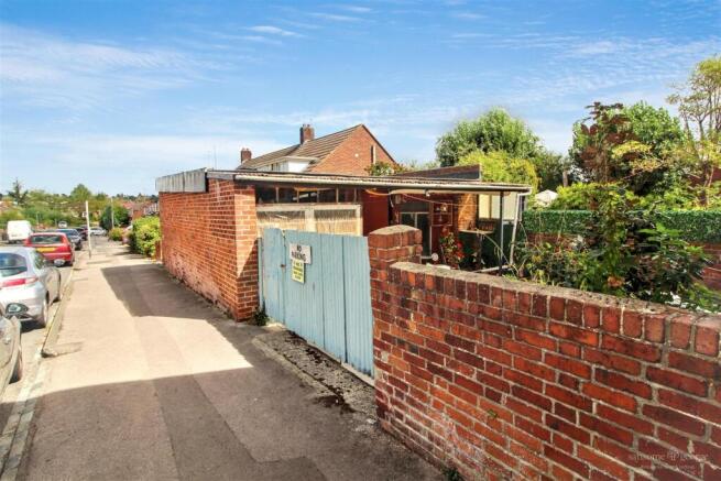 Gated Side Access & Garage/Outbuilding/Workshop