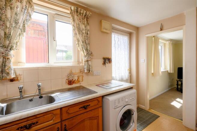 2 bed Terraced for sale Image 5