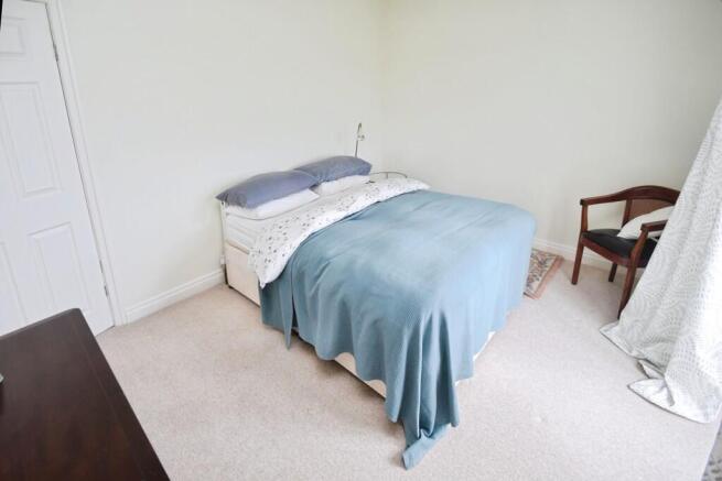 4 bed Semi-Detached for sale Image 7