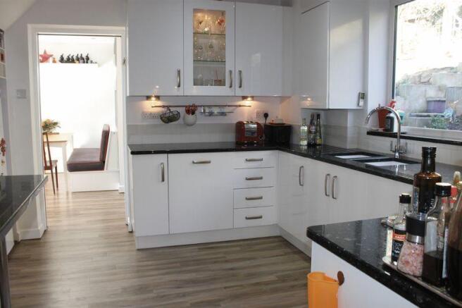 Kitchen / Brea...