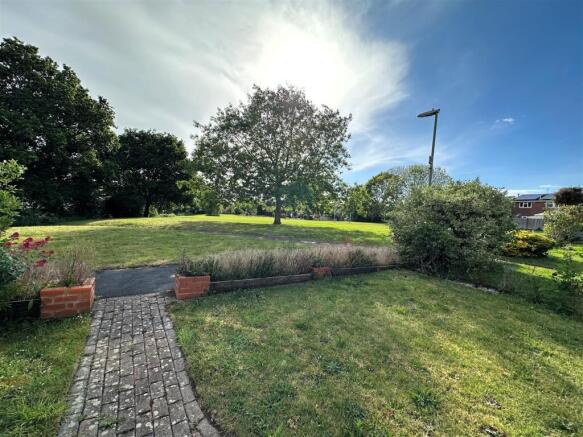 Garden 2.jpg