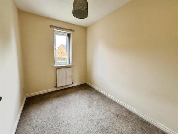3 bed Semi-Detached for sale Image 12