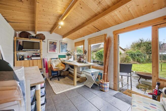 103_LARKFIELD_RD_LENZIE_031.JPG