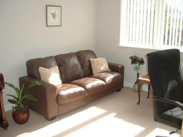 Dining room/bedroom