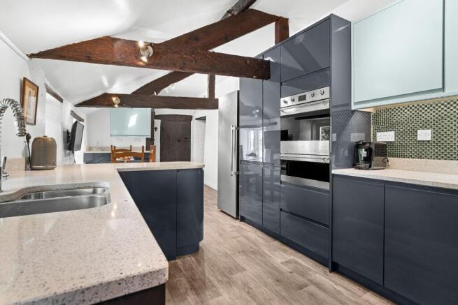 5 bed Character Property for sale Image 10