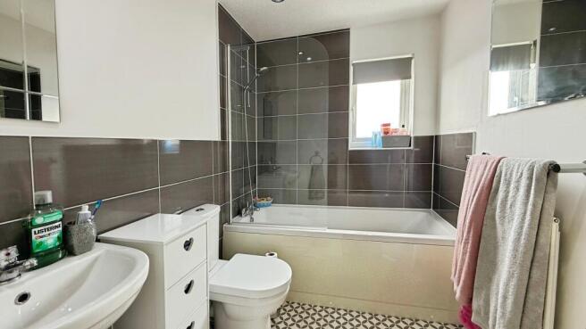 3 bed Detached for sale Image 8