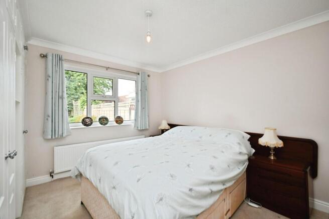 2 bed Semi-Detached Bungalow for sale Image 7