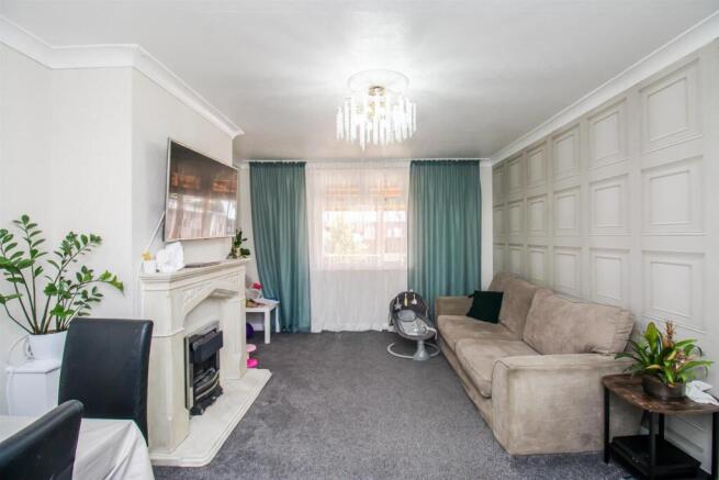 3 bed Semi-Detached for sale Image 5