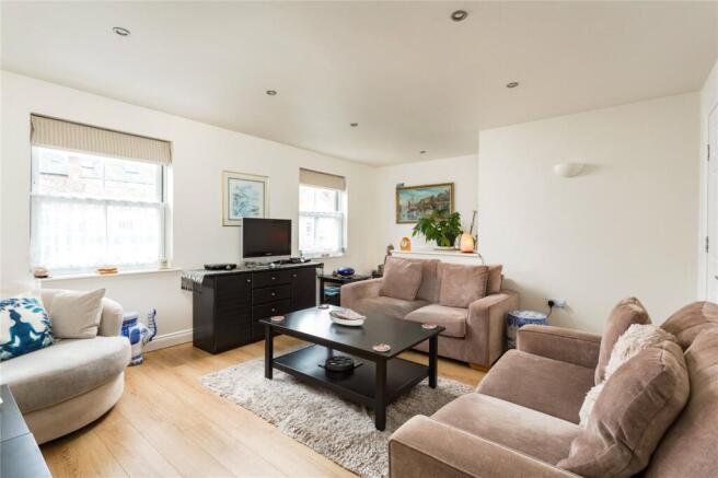 4 bed Semi-Detached for sale Image 5
