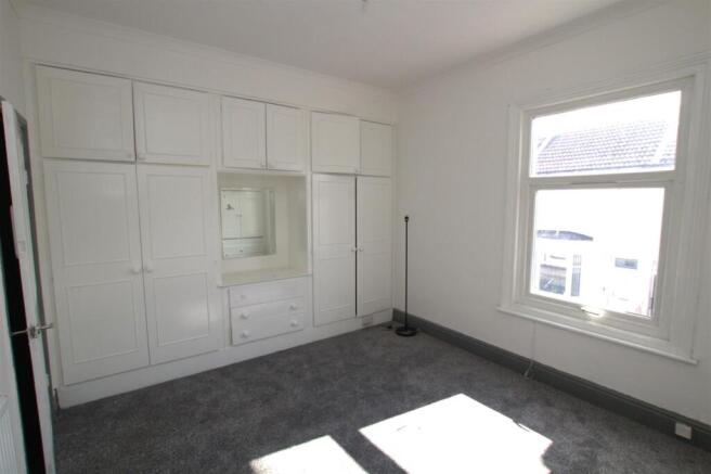 3 bed Terraced to rent Image 12