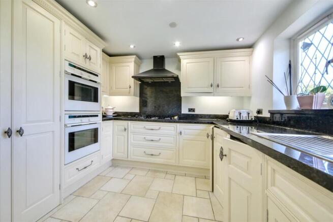 The Avenue, Radlett photo 5