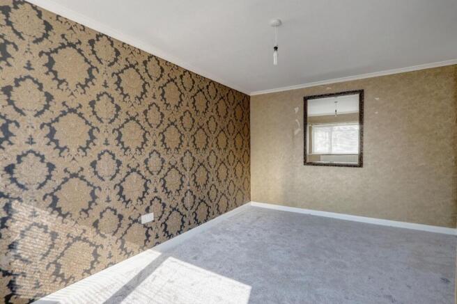 3 bed Semi-Detached to rent Image 5