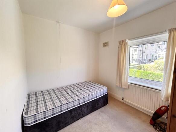 3 bed Terraced for sale Image 11
