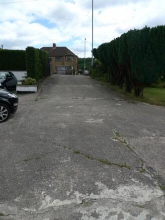 LONG DRIVEWAY
