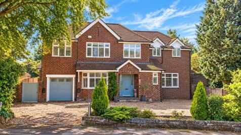 Woodhead Road, Hale