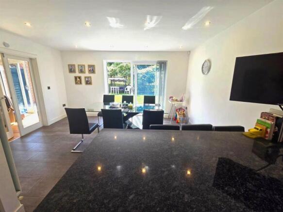 Kitchen / Diner