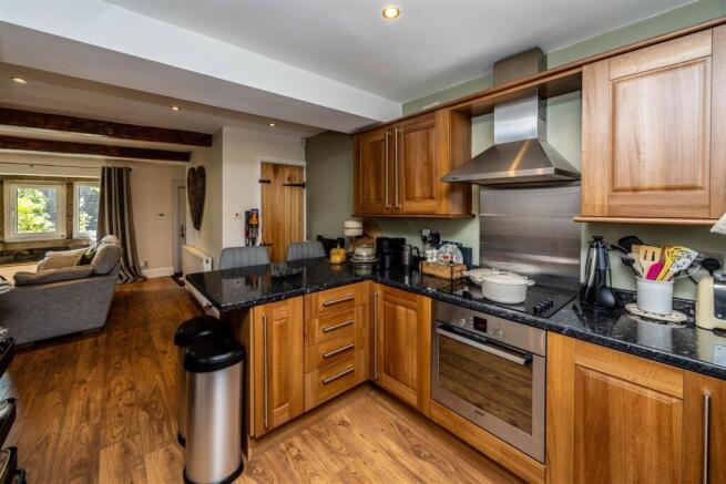 2 bed House for sale Image 9