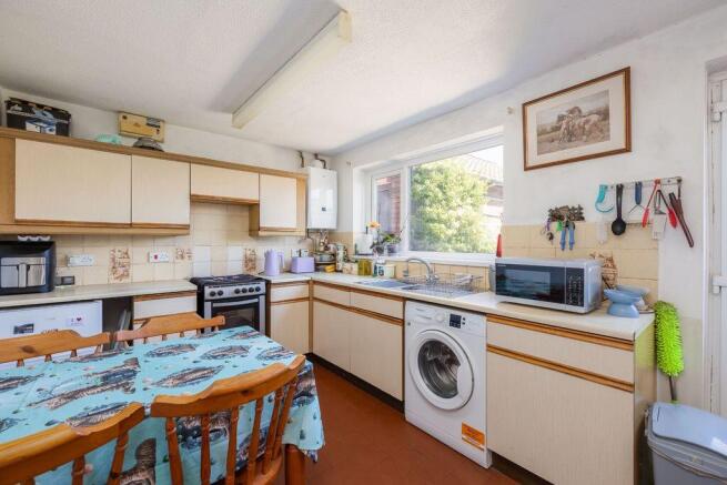 3 bed Semi-Detached for sale Image 4