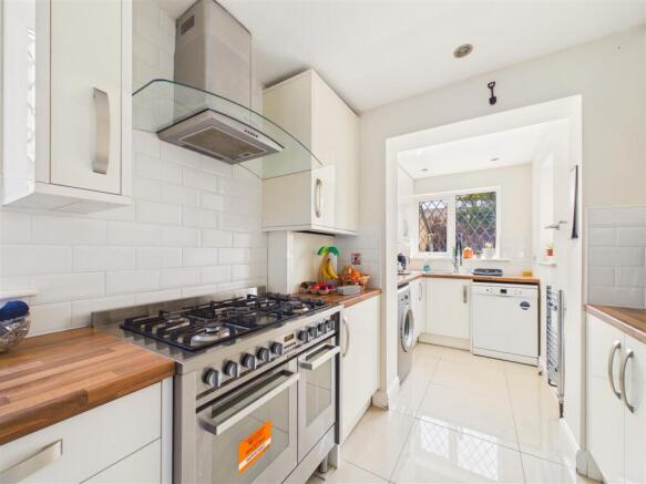 3 bed Semi-Detached for sale Image 5