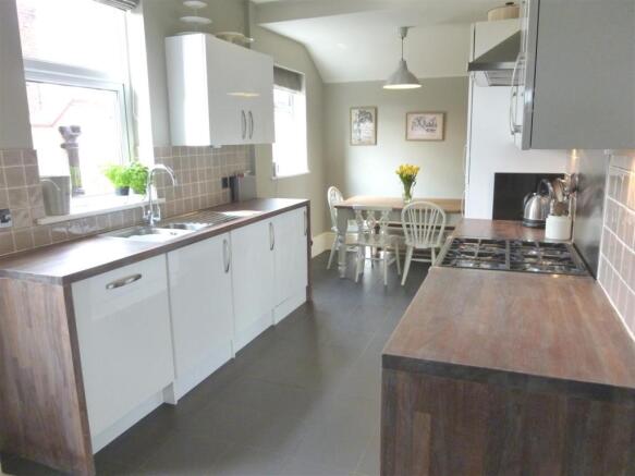 Dining Kitchen.JPG