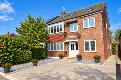 Elms Road, Ware, SG12